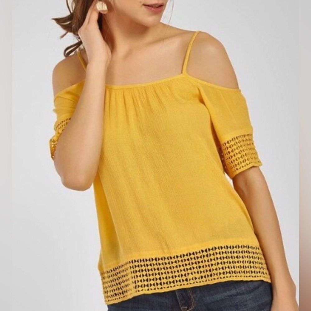 White House Black Market yellow off the shoulder top, XXS